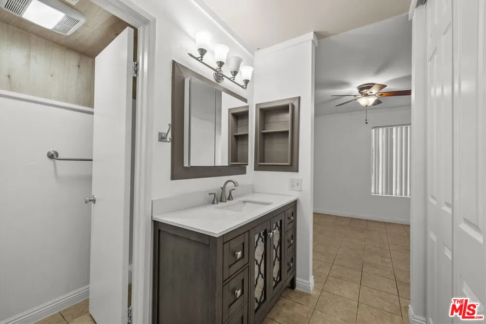 1532 Tern Court Ventura, CA 93003
