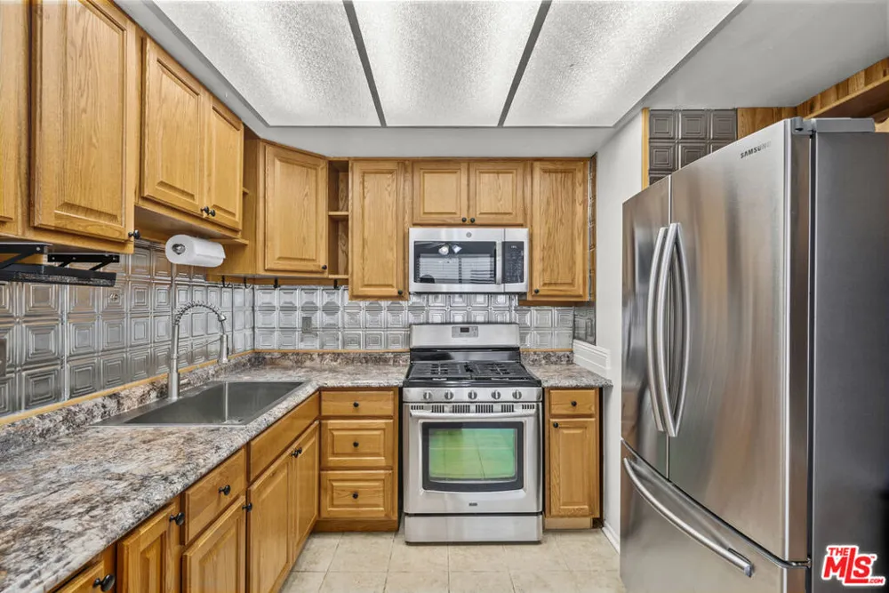 1532 Tern Court Ventura, CA 93003