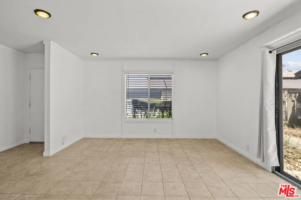 1532 Tern Court Ventura, CA 93003