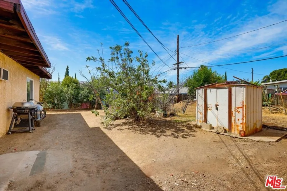 1175 Weaver Street Banning, CA 92220