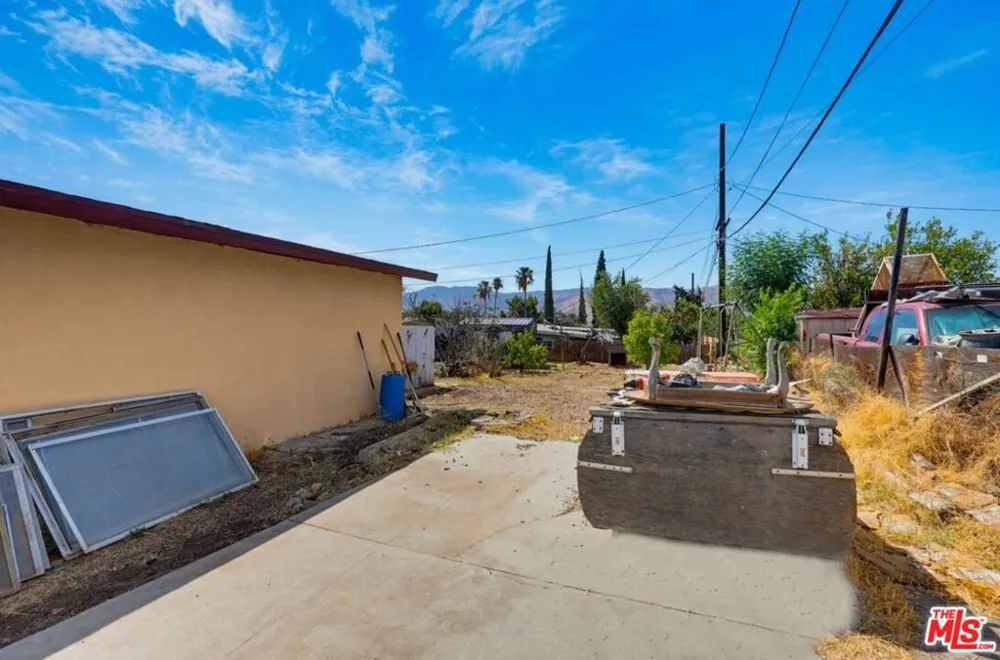 1175 Weaver Street Banning, CA 92220