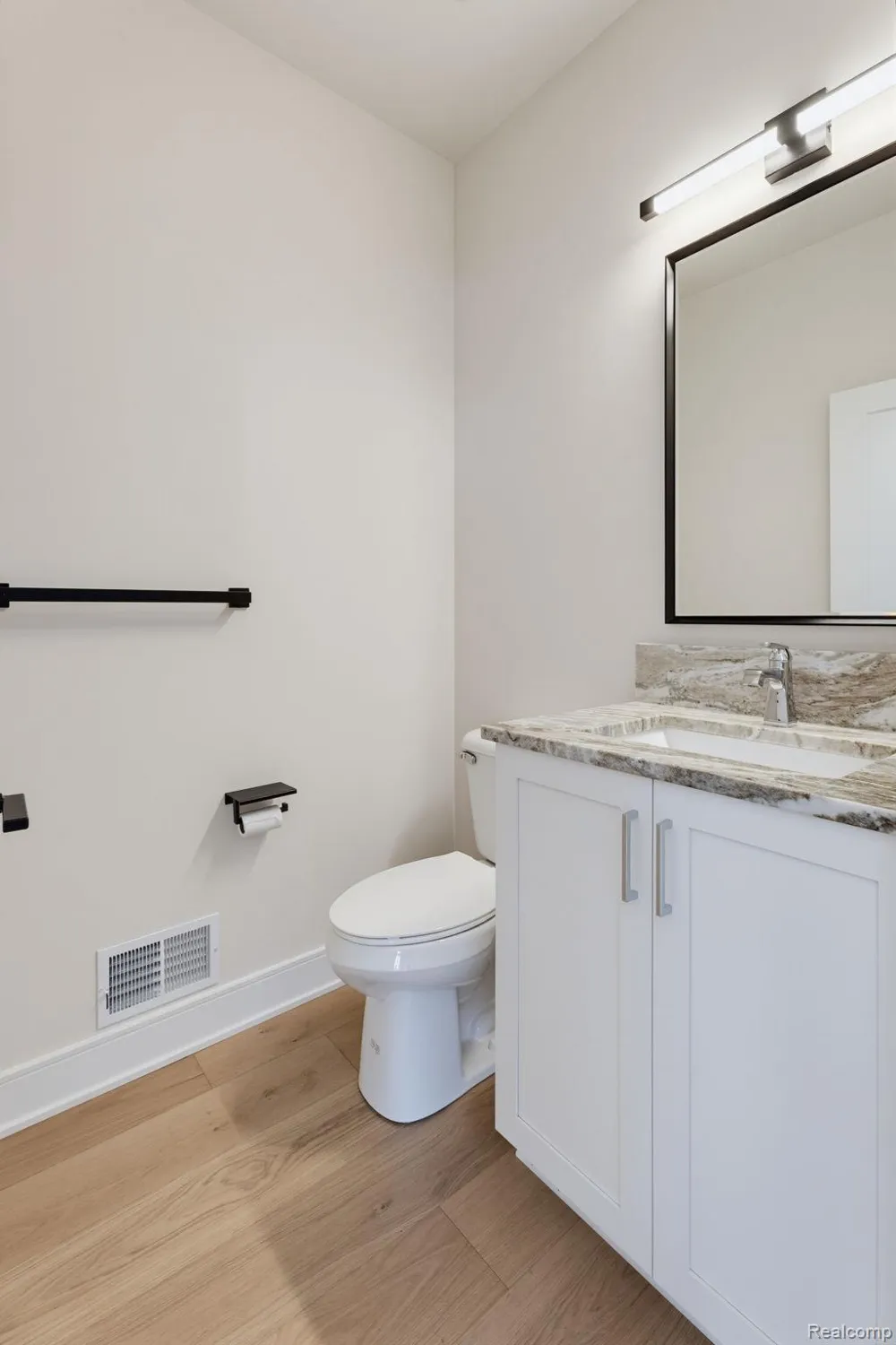 2934 W Walton Boulevard Waterford Charter Township, MI 48329