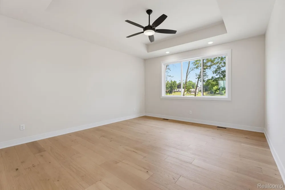 2934 W Walton Boulevard Waterford Charter Township, MI 48329