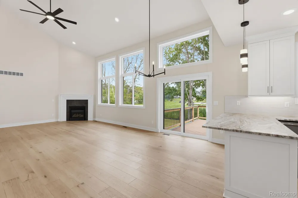 2934 W Walton Boulevard Waterford Charter Township, MI 48329