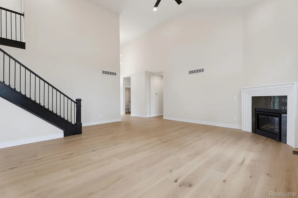 2934 W Walton Boulevard Waterford Charter Township, MI 48329