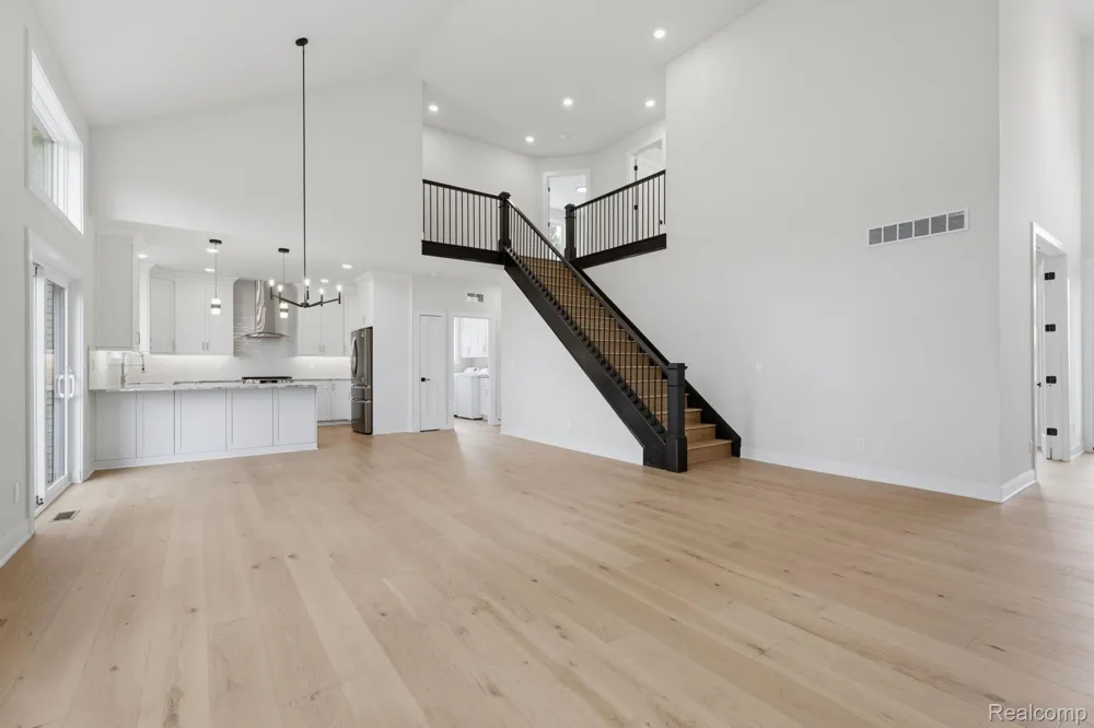 2934 W Walton Boulevard Waterford Charter Township, MI 48329