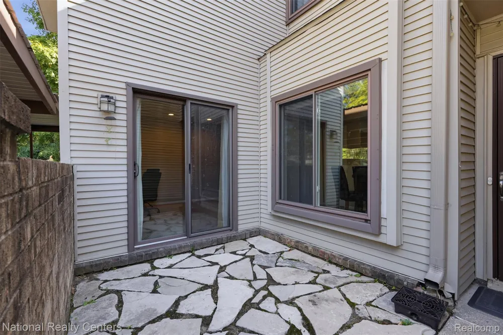 20718 Taft Road Northville City, MI 48167