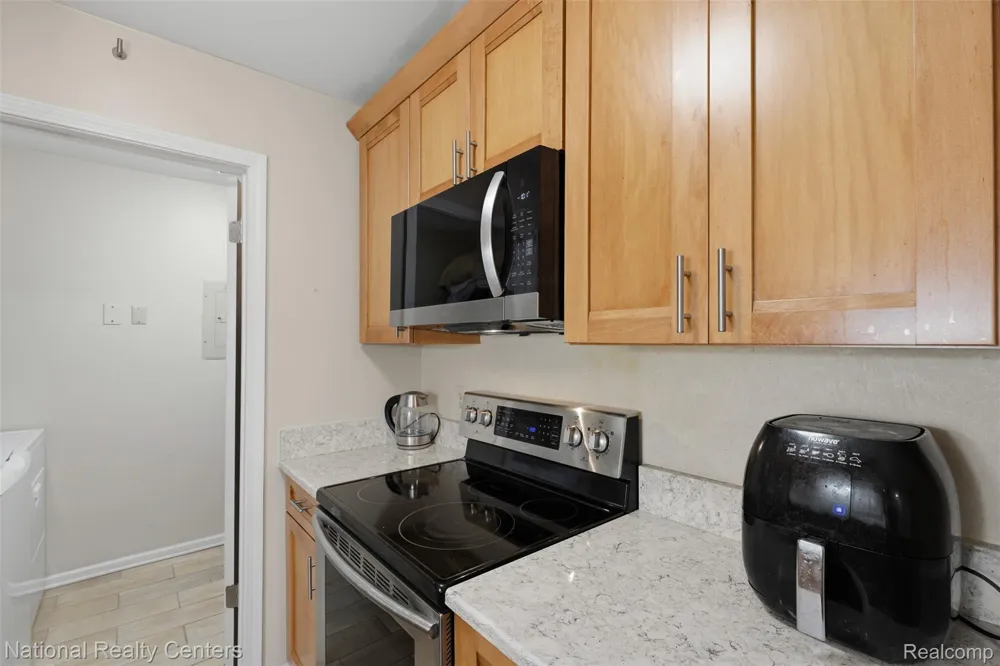 20718 Taft Road Northville City, MI 48167