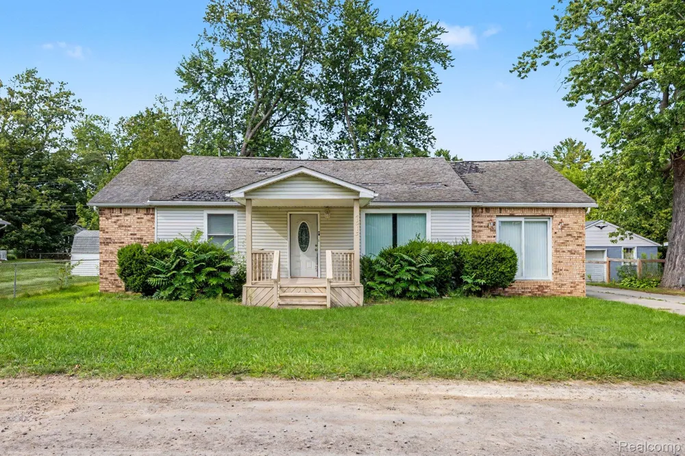 7313 Oak Road Worth Township, MI 48450