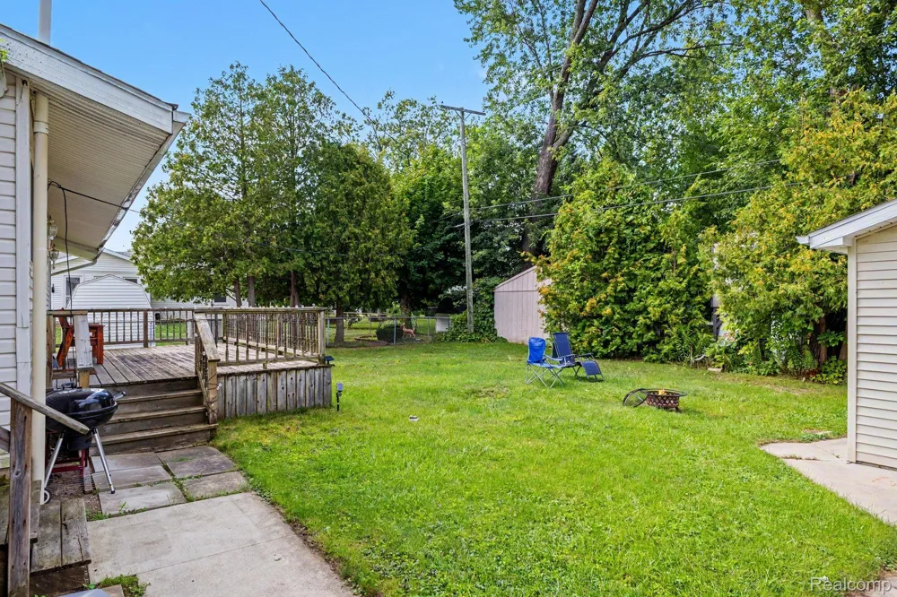 7313 Oak Road Worth Township, MI 48450