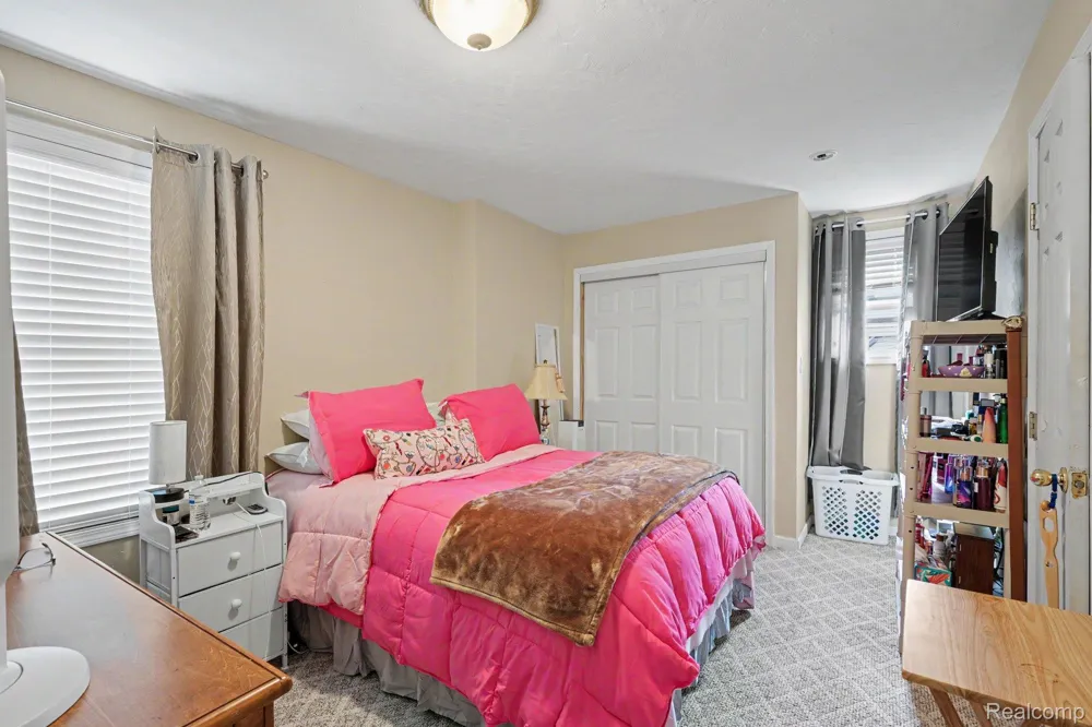 7313 Oak Road Worth Township, MI 48450