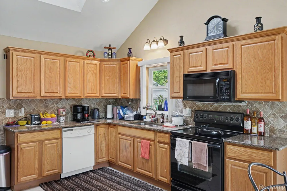 7313 Oak Road Worth Township, MI 48450