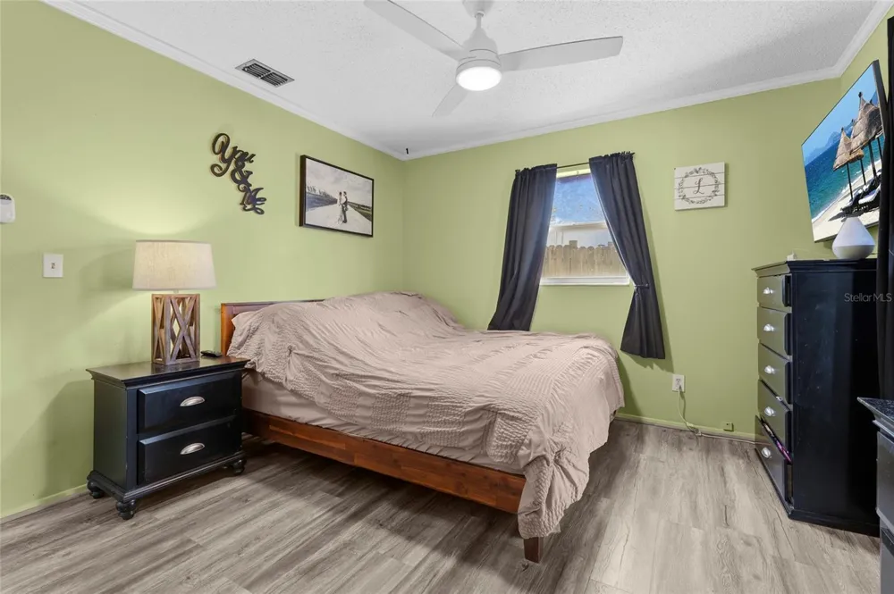304 64TH STREET NE Bradenton, FL 34208