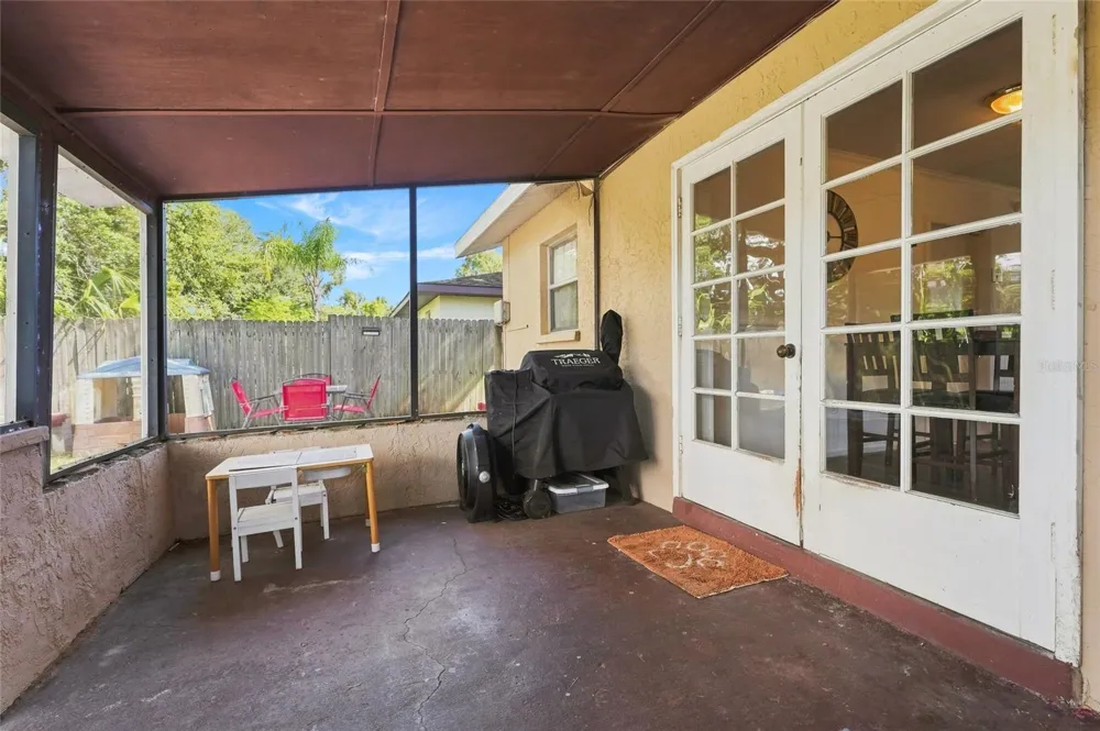 304 64TH STREET NE Bradenton, FL 34208