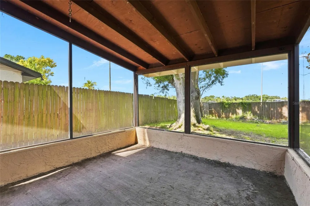 304 64TH STREET NE Bradenton, FL 34208