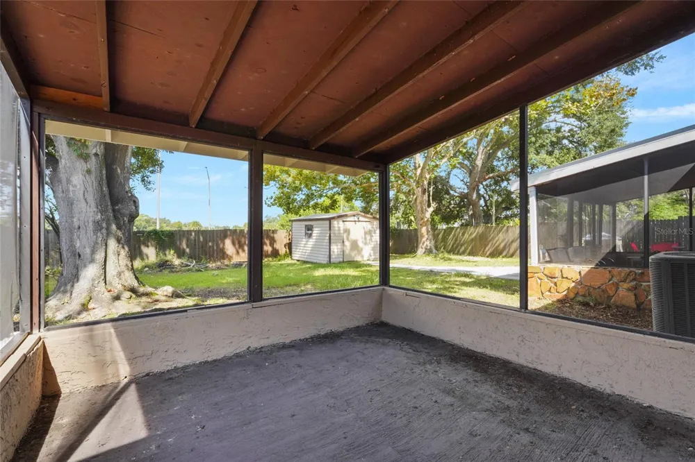 304 64TH STREET NE Bradenton, FL 34208