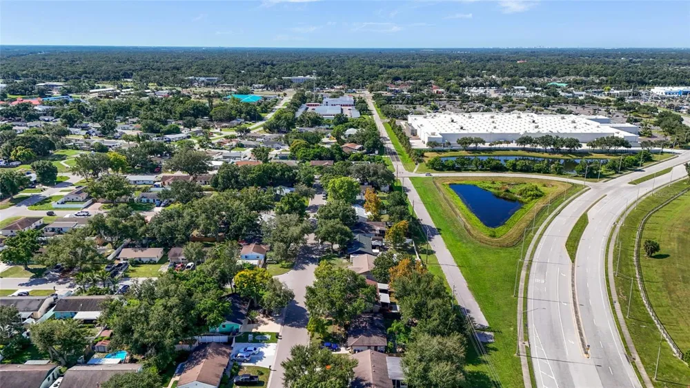 304 64TH STREET NE Bradenton, FL 34208