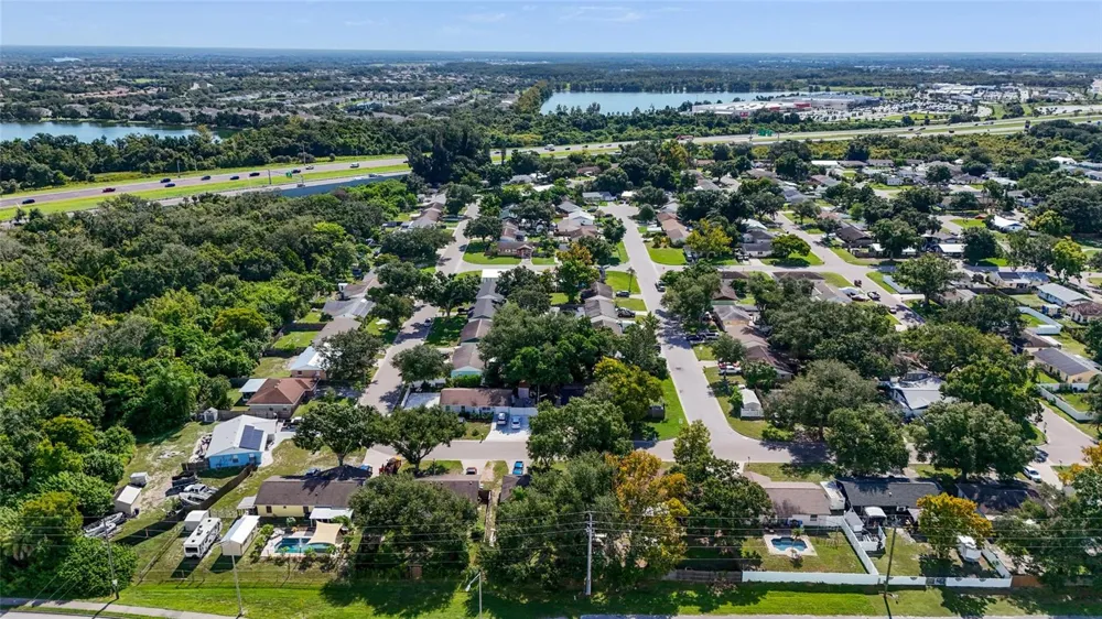 304 64TH STREET NE Bradenton, FL 34208