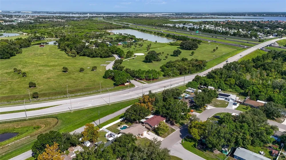 304 64TH STREET NE Bradenton, FL 34208