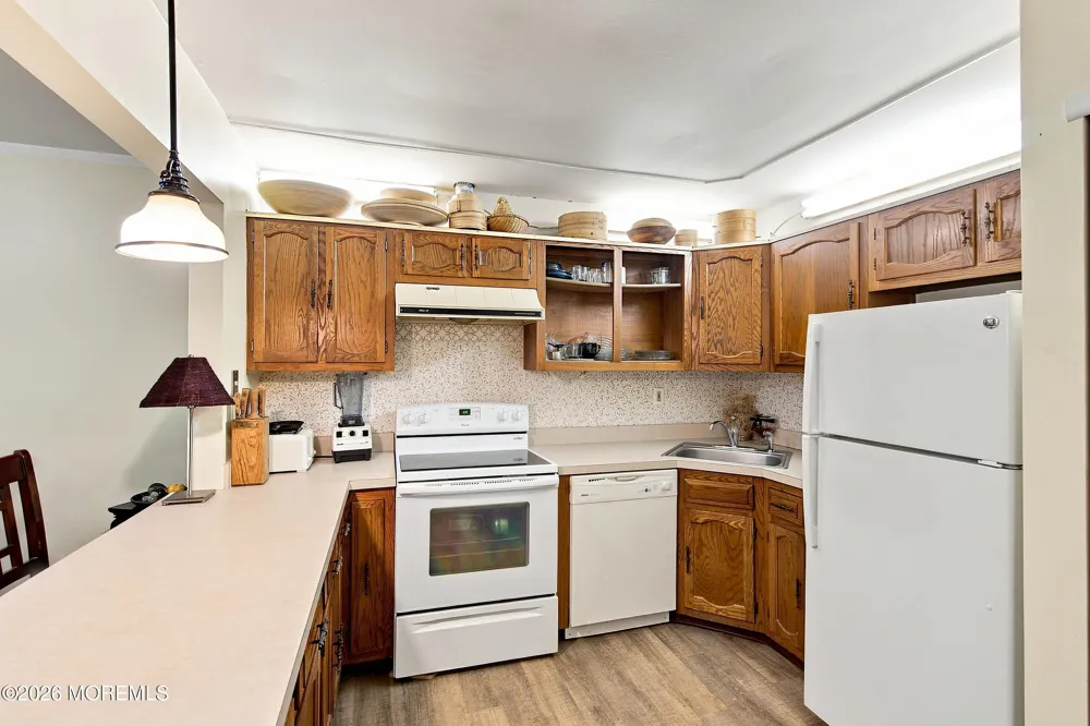 112 Manchester Court Red Bank, NJ 07701