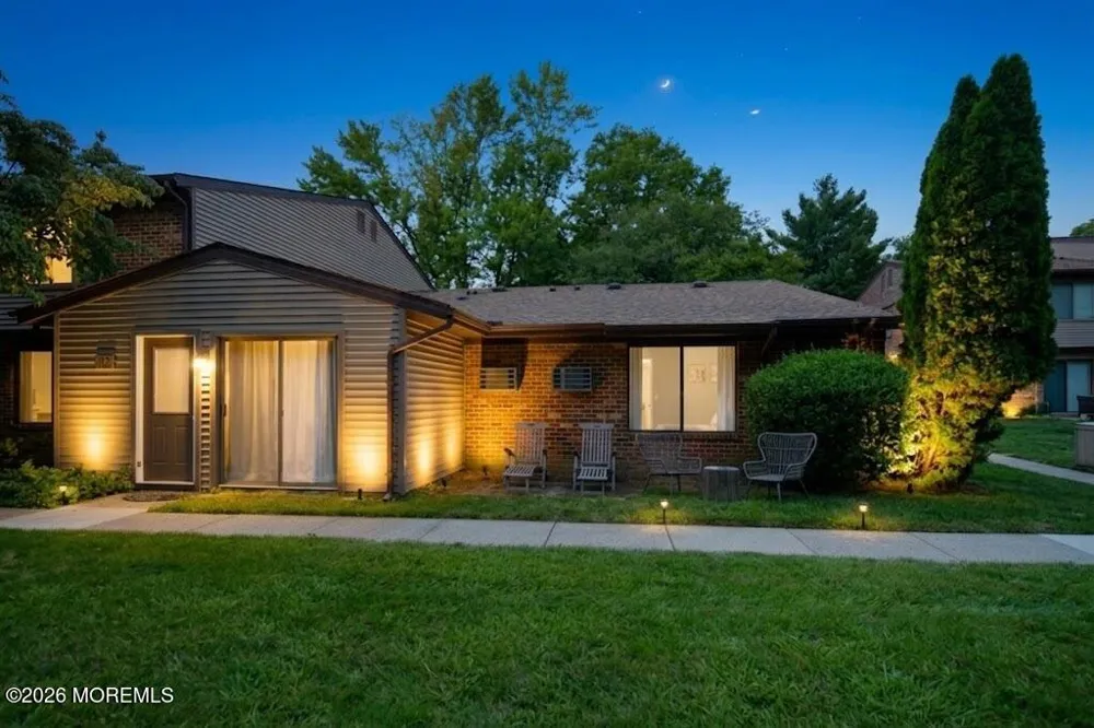 112 Manchester Court Red Bank, NJ 07701