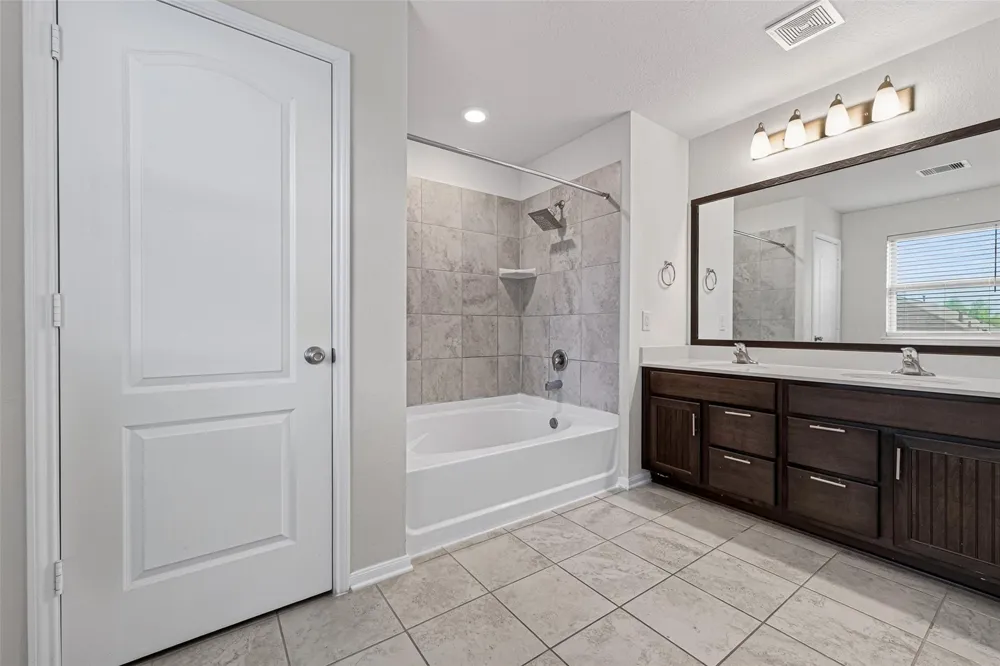 25319 Whitehaven Gate Street Katy, TX 77493