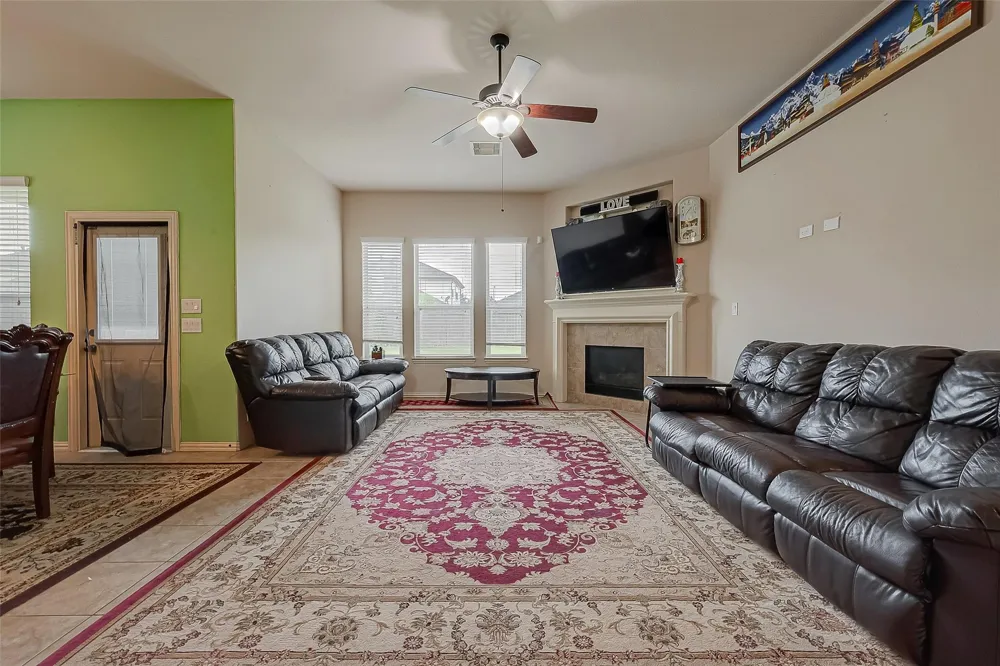 5626 Jay Thrush Drive Richmond, TX 77407