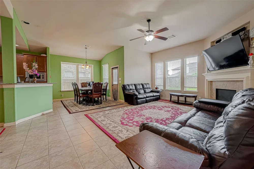 5626 Jay Thrush Drive Richmond, TX 77407