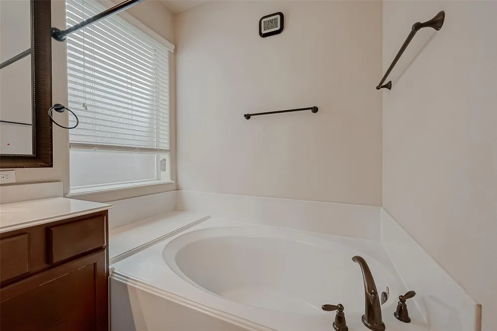 5626 Jay Thrush Drive Richmond, TX 77407