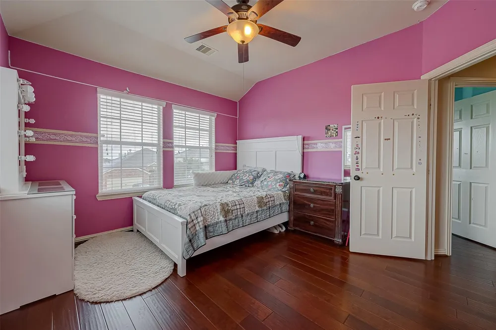 5626 Jay Thrush Drive Richmond, TX 77407