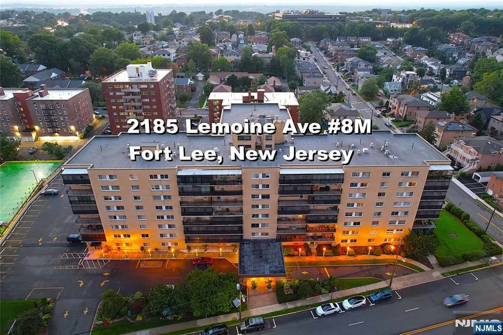 2185 Lemoine 8M Fort Lee, NJ 07024