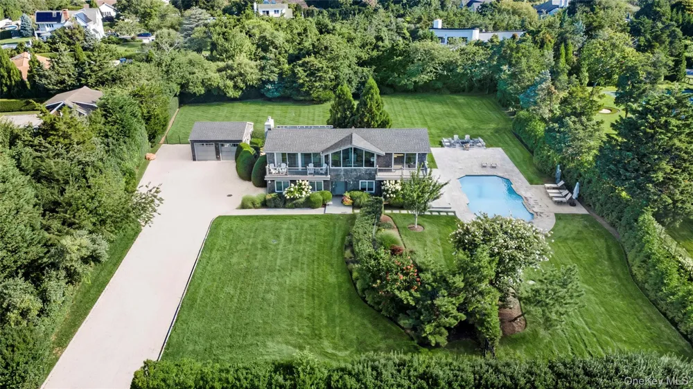 4 Bayberry Lane Remsenburg, NY 11960