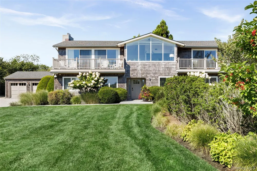 4 Bayberry Lane Remsenburg, NY 11960