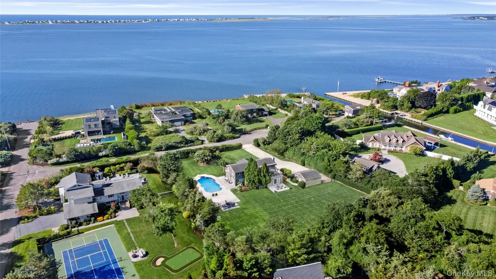 4 Bayberry Lane Remsenburg, NY 11960