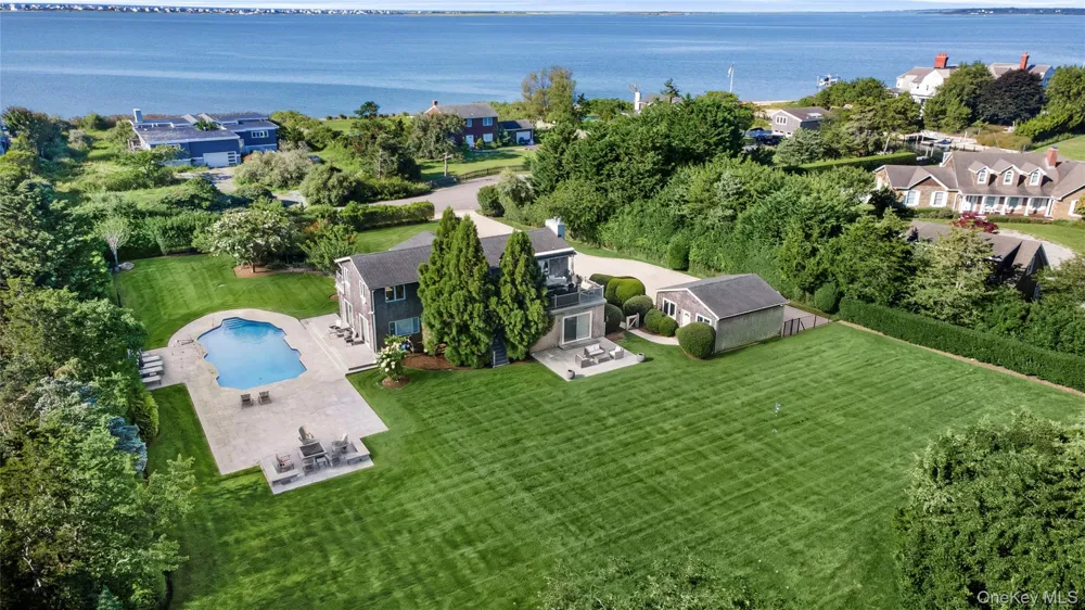 4 Bayberry Lane Remsenburg, NY 11960