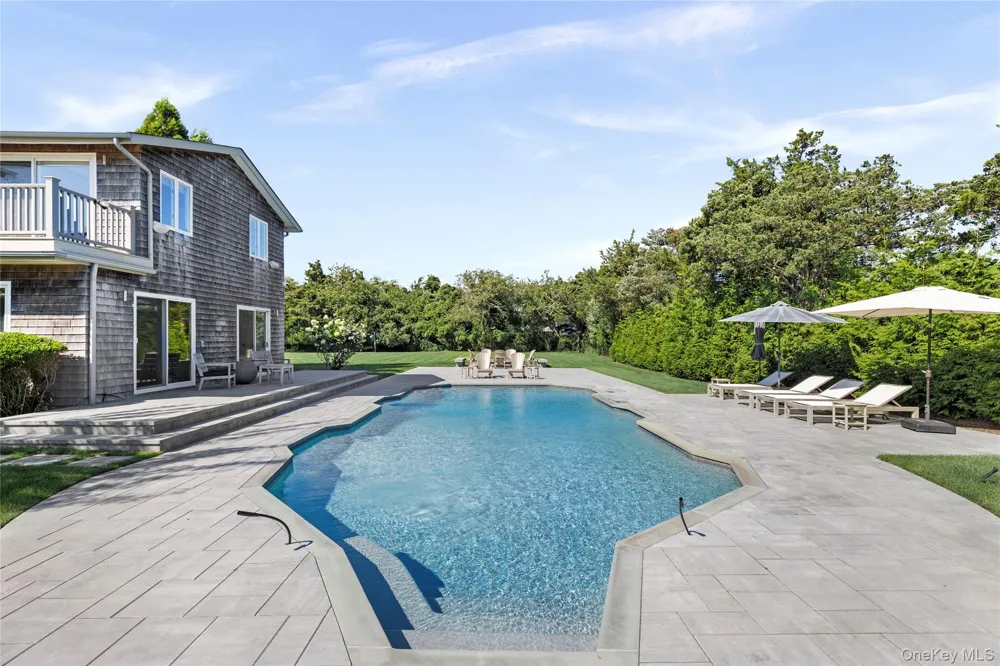 4 Bayberry Lane Remsenburg, NY 11960