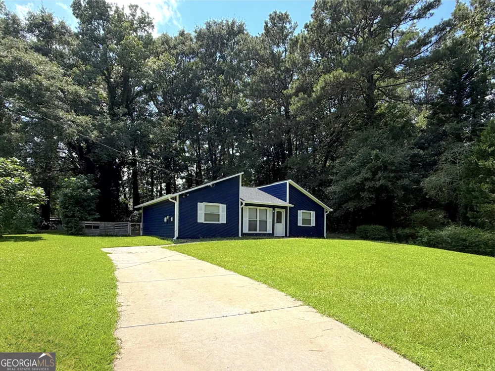 813 Post Oak CIR Lawrenceville, GA 30046
