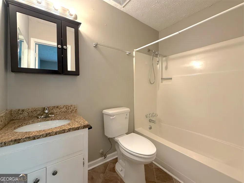 813 Post Oak CIR Lawrenceville, GA 30046