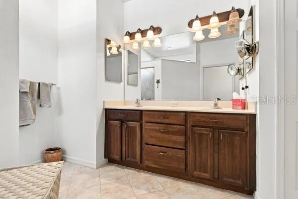 1884 BATELLO DRIVE Venice, FL 34292