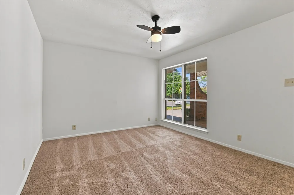 820 E Windsor Drive Denton, TX 76209