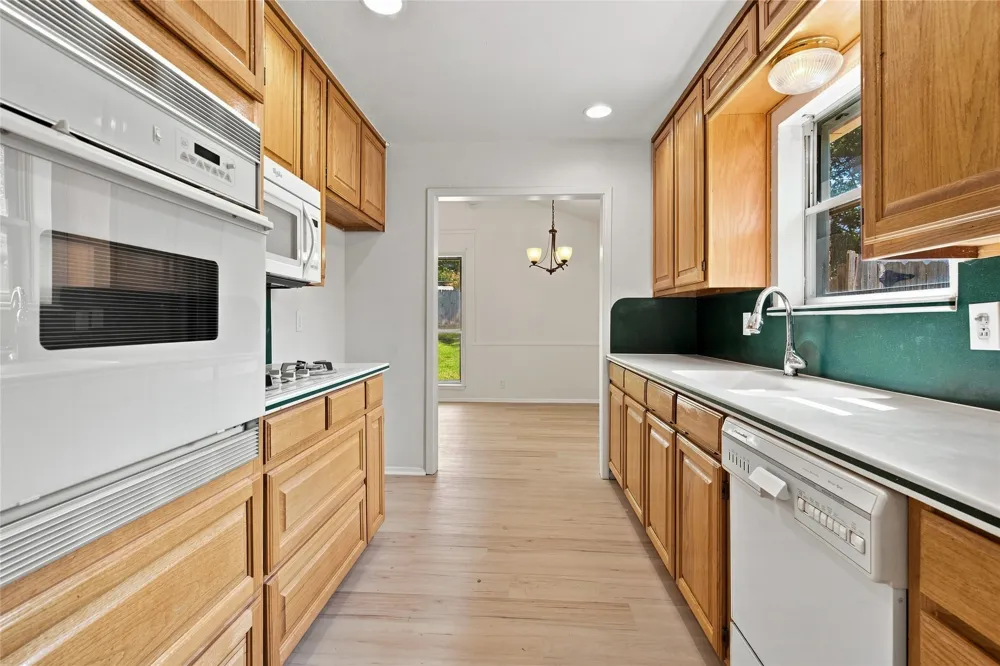 820 E Windsor Drive Denton, TX 76209