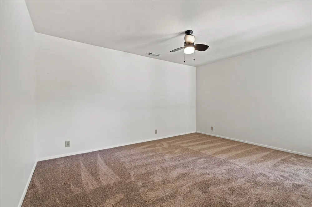 820 E Windsor Drive Denton, TX 76209
