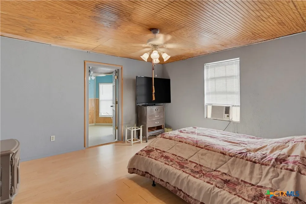 4054 Fm 466 Seguin, TX 78155