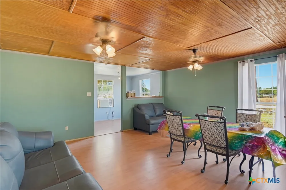 4054 Fm 466 Seguin, TX 78155