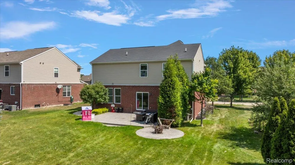50647 Bredenbury Drive Macomb Township, MI 48044