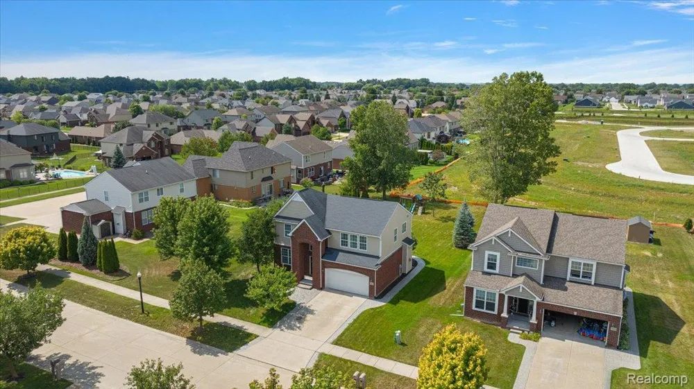 50647 Bredenbury Drive Macomb Township, MI 48044