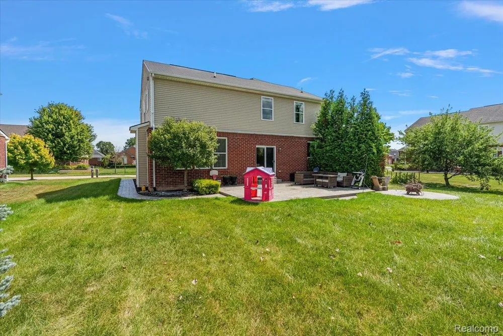 50647 Bredenbury Drive Macomb Township, MI 48044