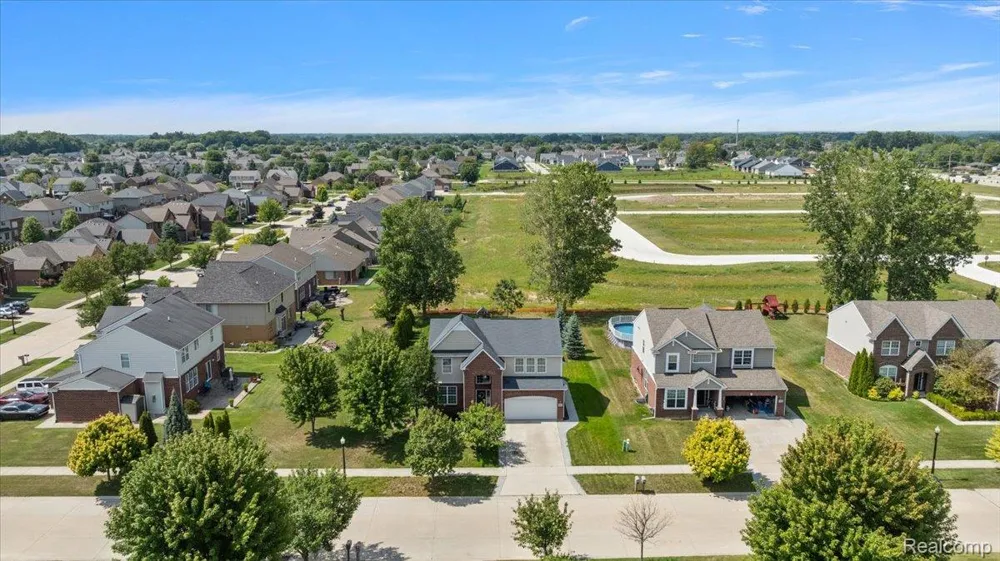50647 Bredenbury Drive Macomb Township, MI 48044