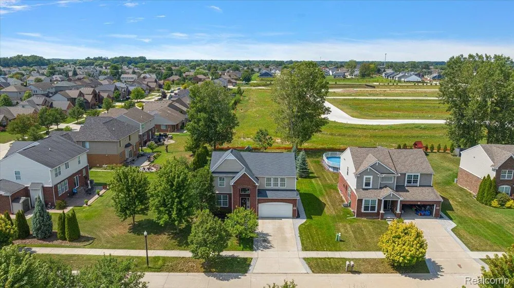 50647 Bredenbury Drive Macomb Township, MI 48044