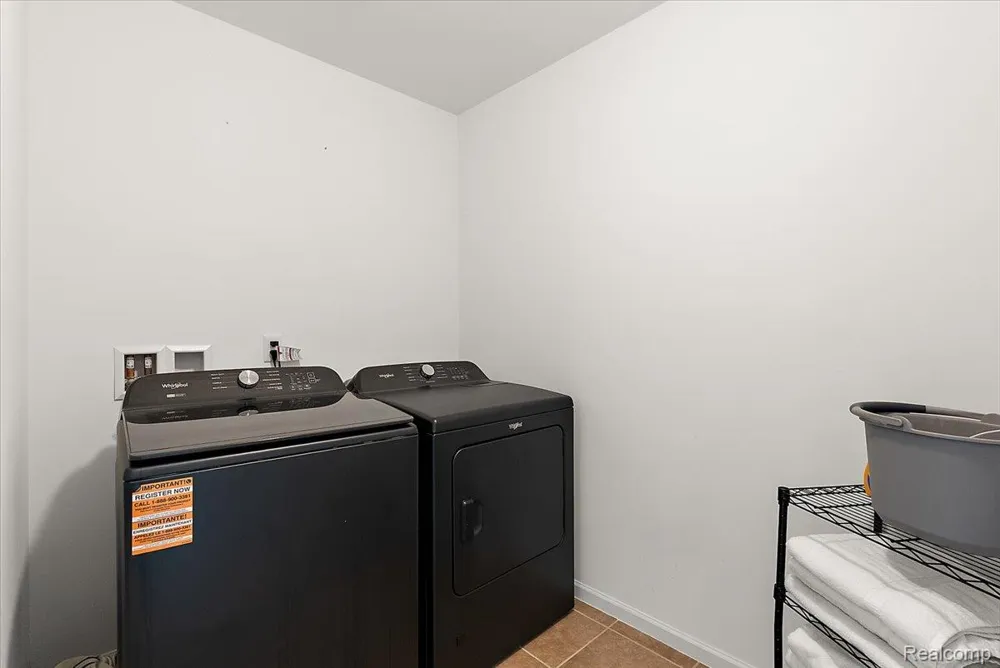 50647 Bredenbury Drive Macomb Township, MI 48044